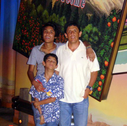 DSC05795 Family on a ship