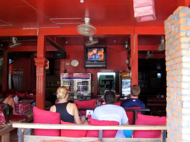 Vang Vieng eateries with TV.
