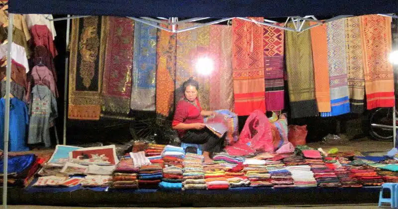 Aren't the colors of this night market lovely?