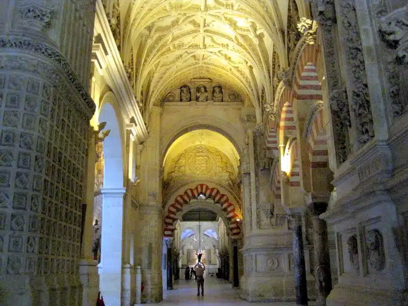 Love those soaring arches in La Mezquita.