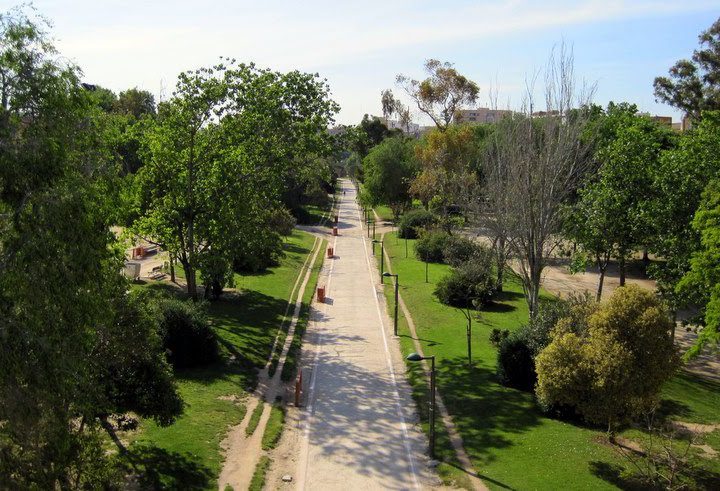 Valencia, Spain has this great park where a river used to be.