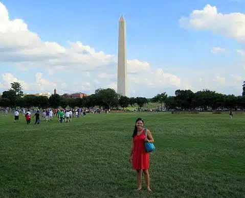The Washington Monument and fashionable Meg.