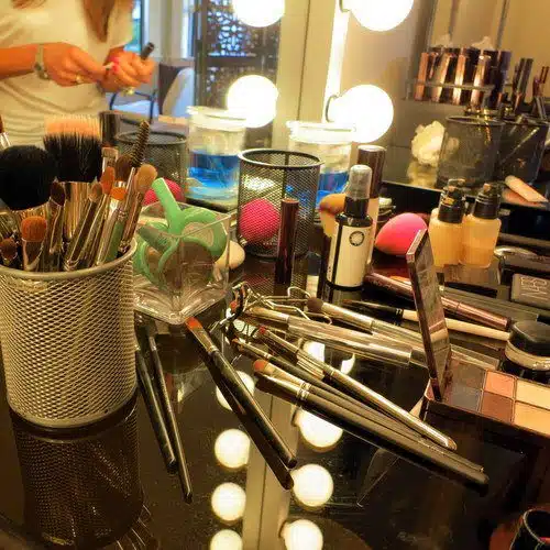 Look at all these tools of makeup science.