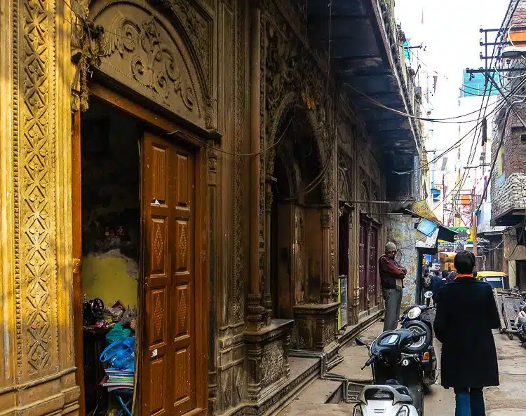 Some of the residential doorways in India are so ornate! 