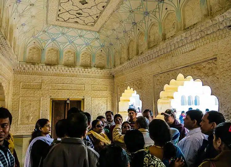 Lots of people in India and lots of tourists at the Amer Fort! 
