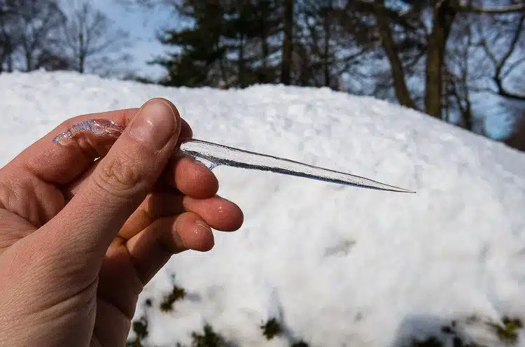 I kind of want to poke someone with this evil icicle, but it would hurt! 