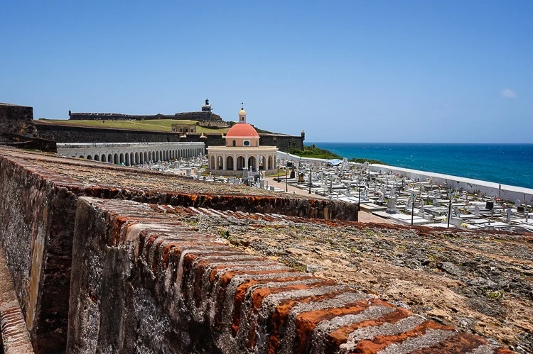 A view of Castillo San Felipe del Morro, facing the Santa Maria Magdalena de Pazzis Cemetery.