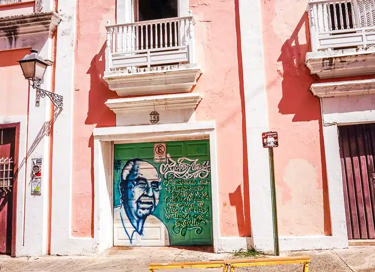 This Old San Juan mural celebrates Ricardo Alegría and the pride he felt for Puerto Rico and instilled in others.