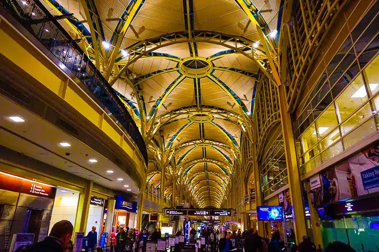 I snapped this picture at Reagan Airport  in Washington, D.C. Isn't it grand? 