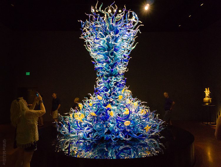Chihuly garden and glass: Blue sculpture 