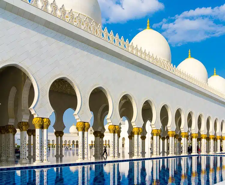 Reflecting pool and arches, Sheikh Zayed Mosque Abu Dhabi