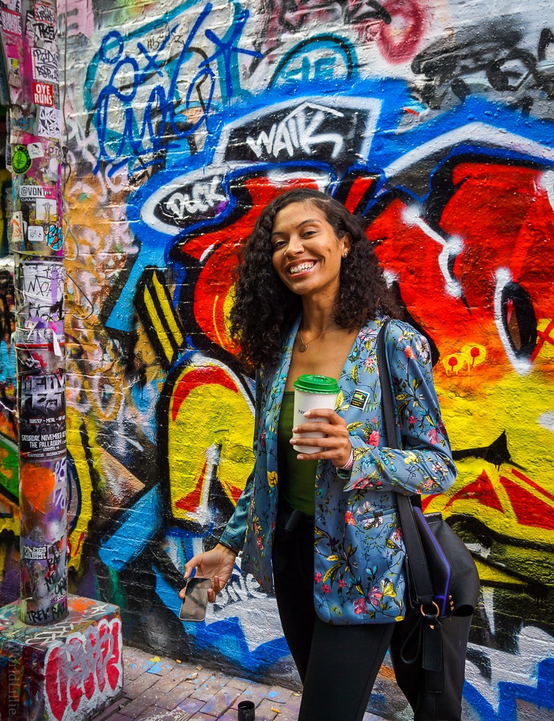 Central Square in Cambridge, MA has some of the best mural arts and local food in the Boston area, including Graffiti Alley! See tips from a tour that focuses on unique small businesses!