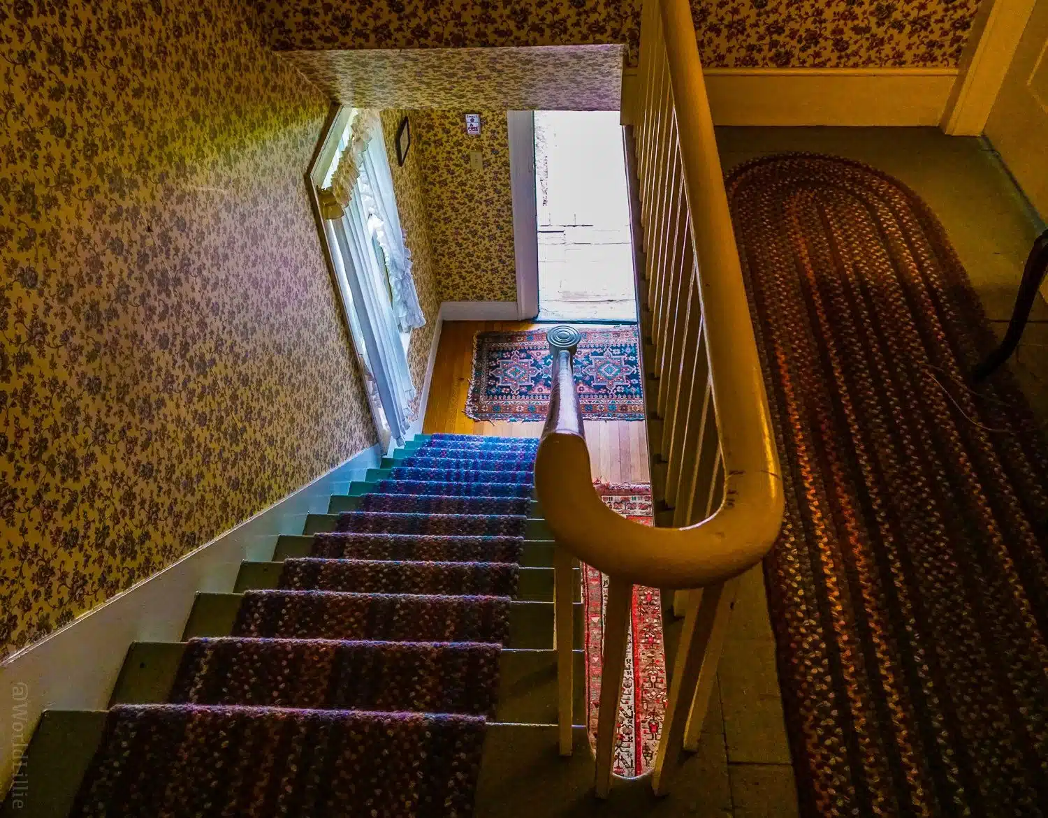 Staircases and historic hotel carpets and wallpaper at the Red Lion Inn
