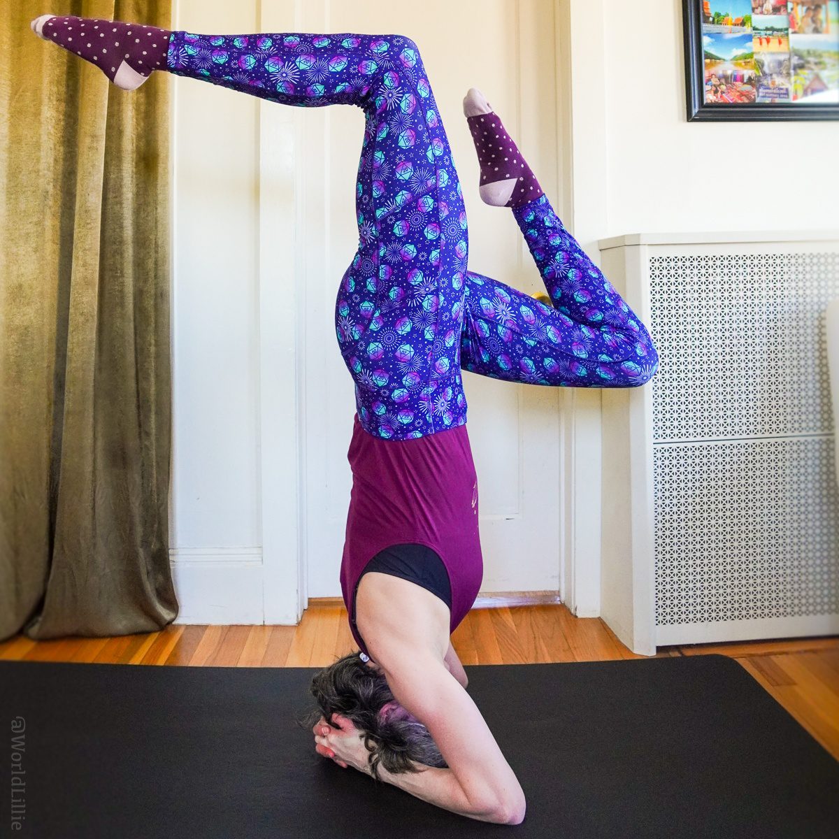 Leggings with pockets headstand!