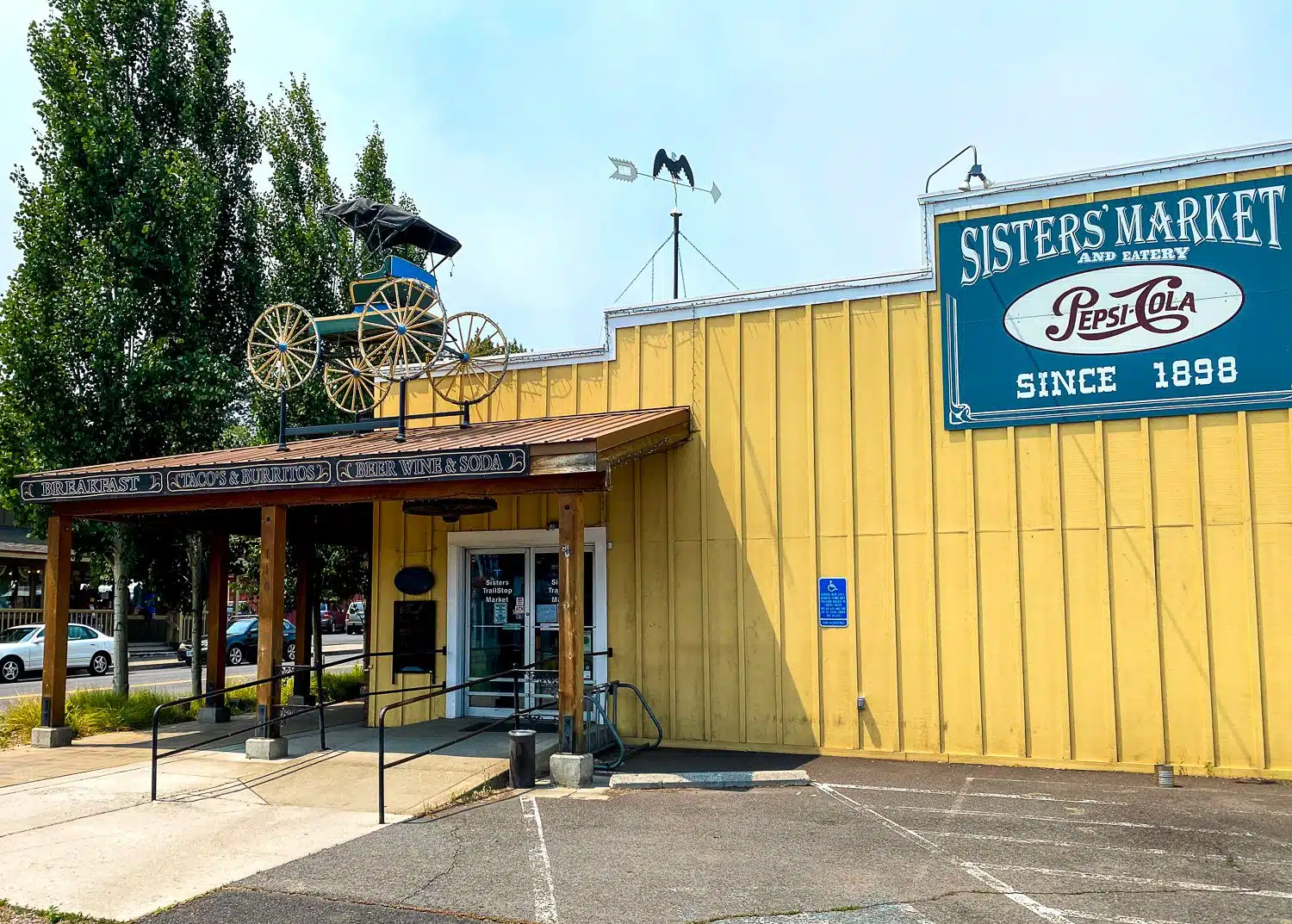 Old-fashioned Sisters Market, Oregon: Since 1898.