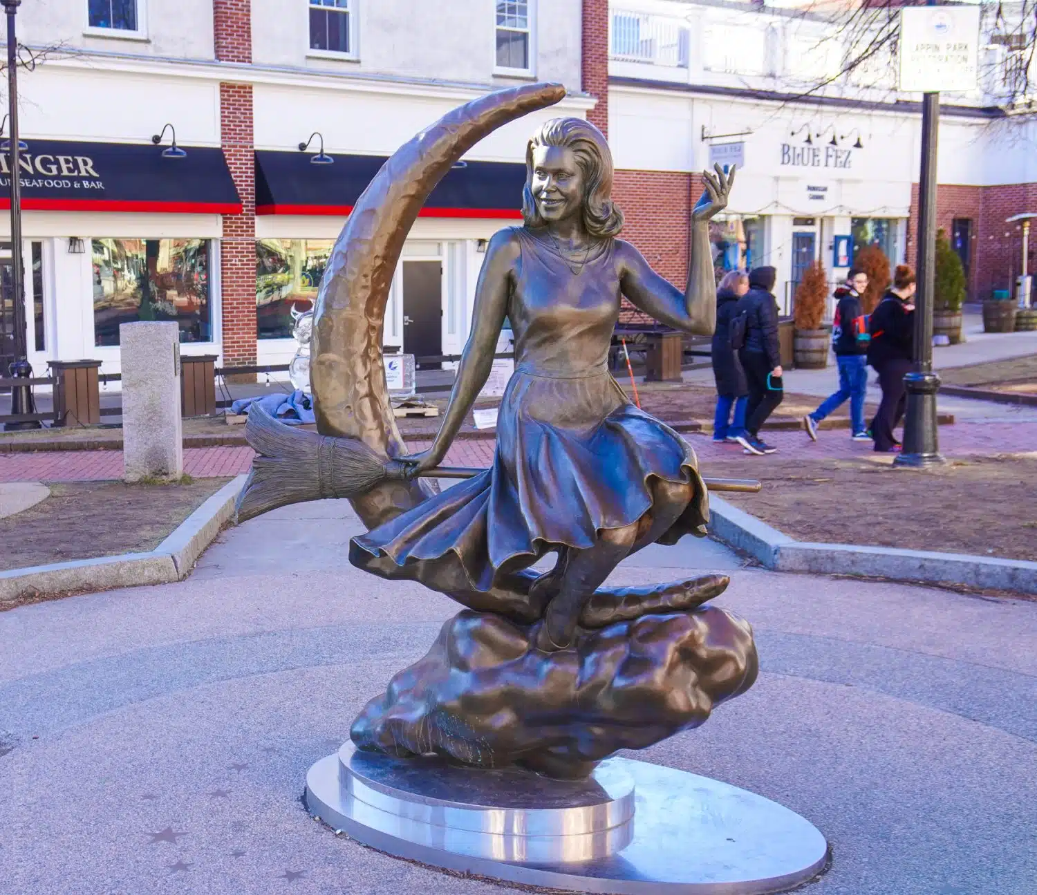 Salem "Bewitched" statue.